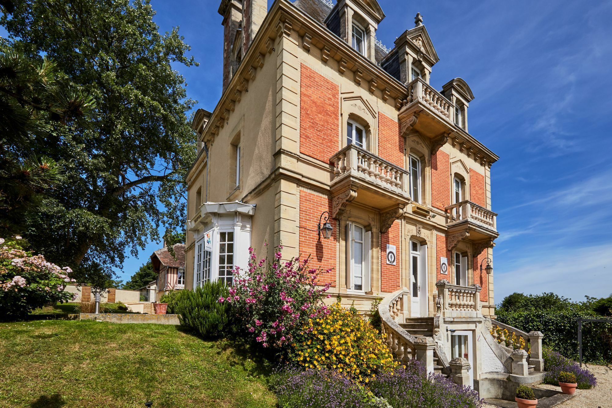 Les Villas D'Arromanches, Teritoria Екстериор снимка